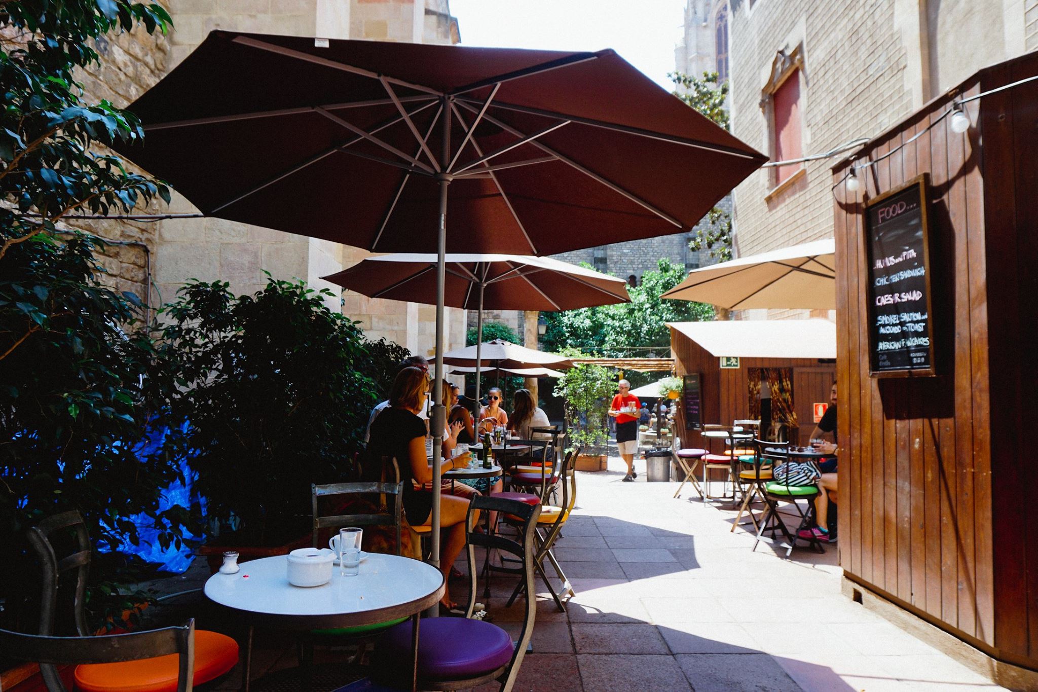 Cafè d'Estiu (Museu Frederic Marès): Oasis de paz e historia — In and Out  Barcelona